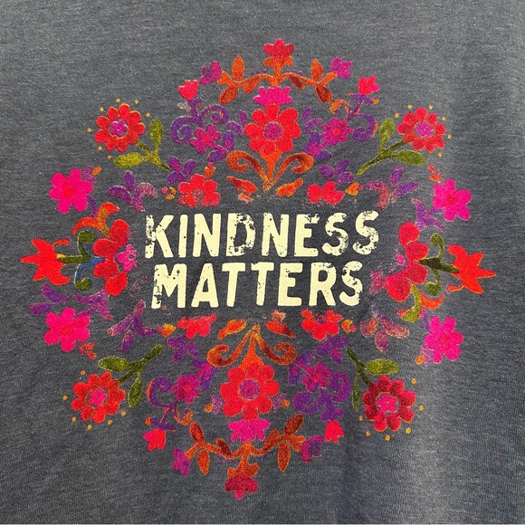 Natural Life Blue “Kindness Matters” Floral Pocket Sweater Size Medium - Picture 5 of 8